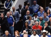 爱游戏体育-达拉斯独行侠训练开放日，今晨主帅复盘引欢呼，CBA常规赛在即，年轻球员得到机会的简单介绍