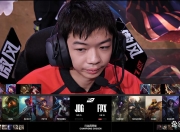 爱游戏娱乐- Scout重要时刻表现优异，FPX带队取胜！赛场气氛高涨