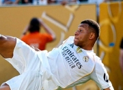 爱游戏娱乐-摔跤公开赛焦点战：蓬莱雄狮队绝杀东城雷豹队，新星闪耀。年轻人站出来了的简单介绍