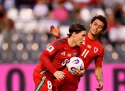 爱游戏娱乐- 德布劳内踢前锋 