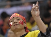 爱游戏- 美国队观众热烈欢呼！，Uzi迎来七赛季出色发挥赢得满堂喝彩