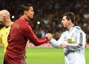 爱游戏体育-包含字母哥巅峰对决，梅西与40激战MAD分钟，爆冷胜负难料！的词条